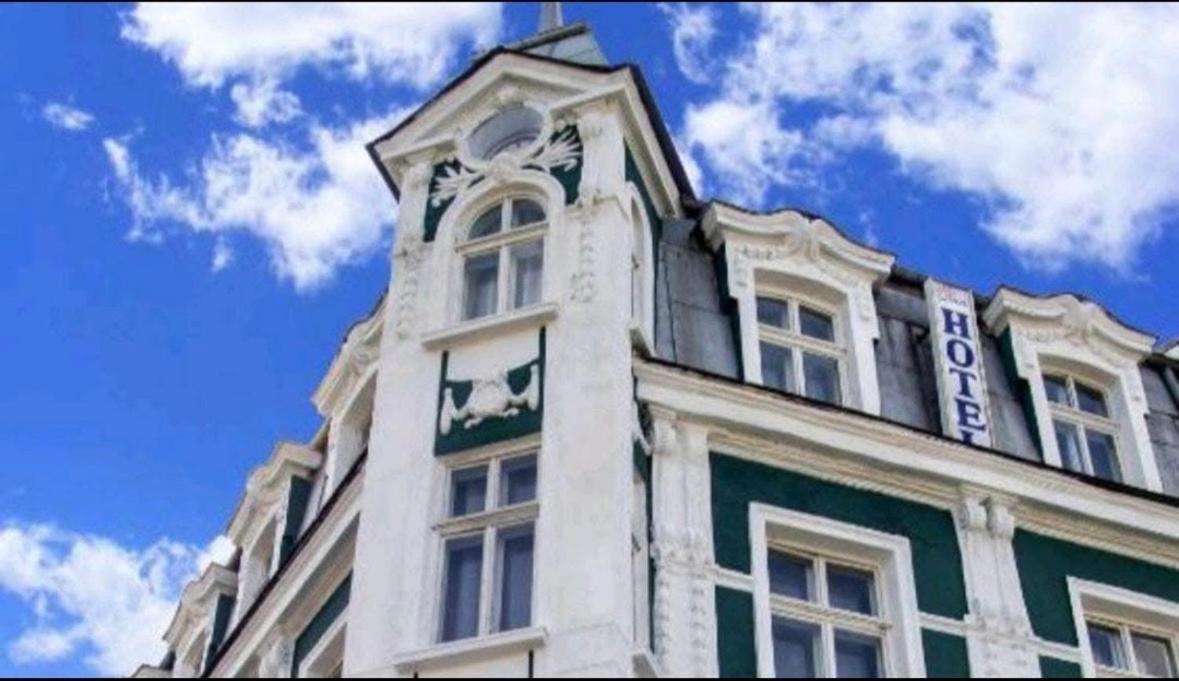 Hotel Hotello *